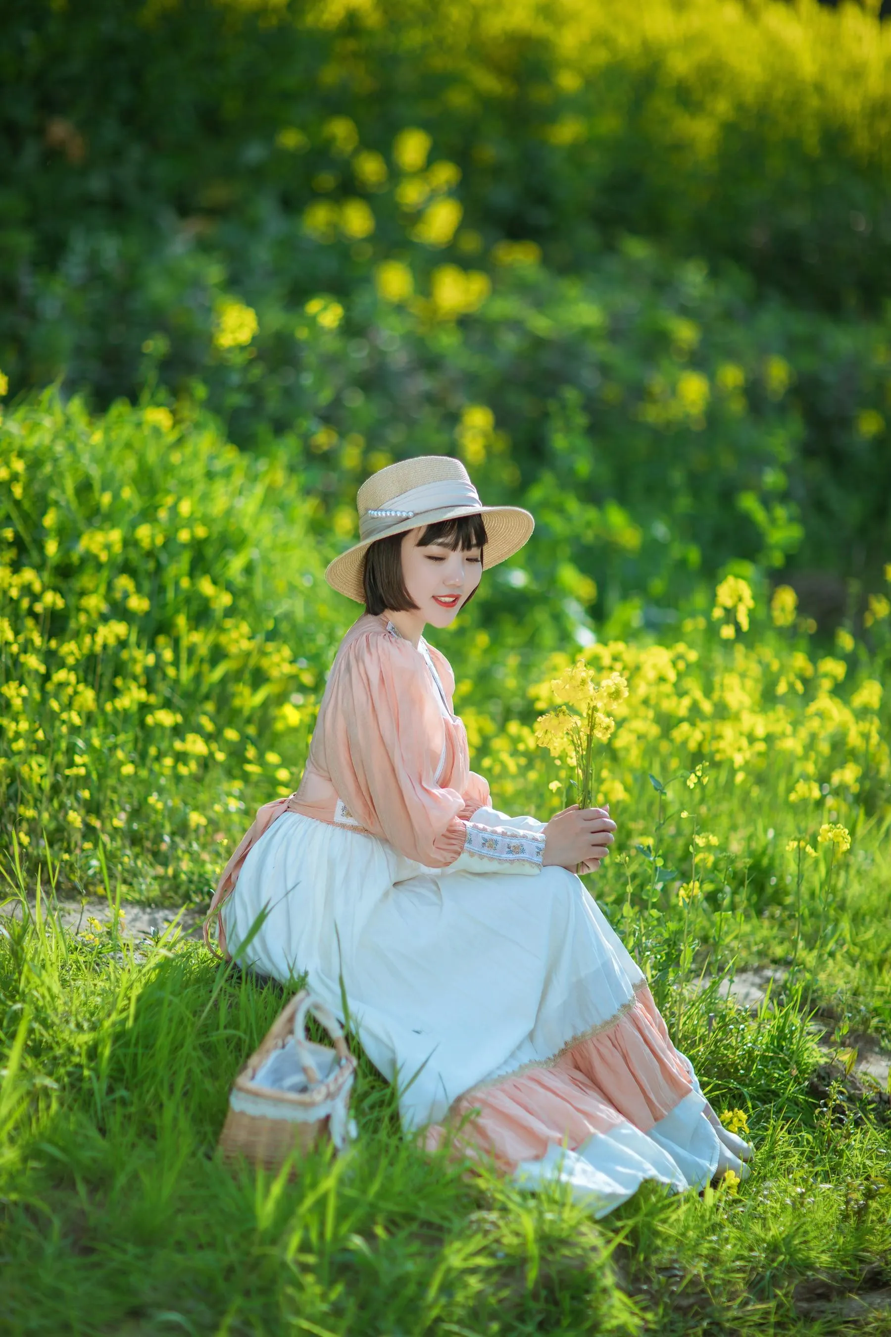 [YITUYU艺图语]2022.08.21 春天里的姑娘 冬琴 [38P]插图1